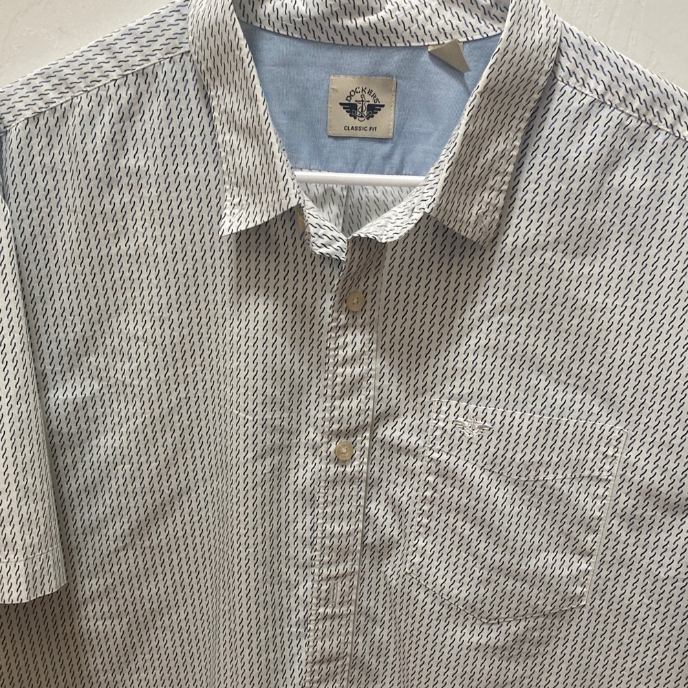Dockers Men's White Shirt with Navy Micro-Pattern XL